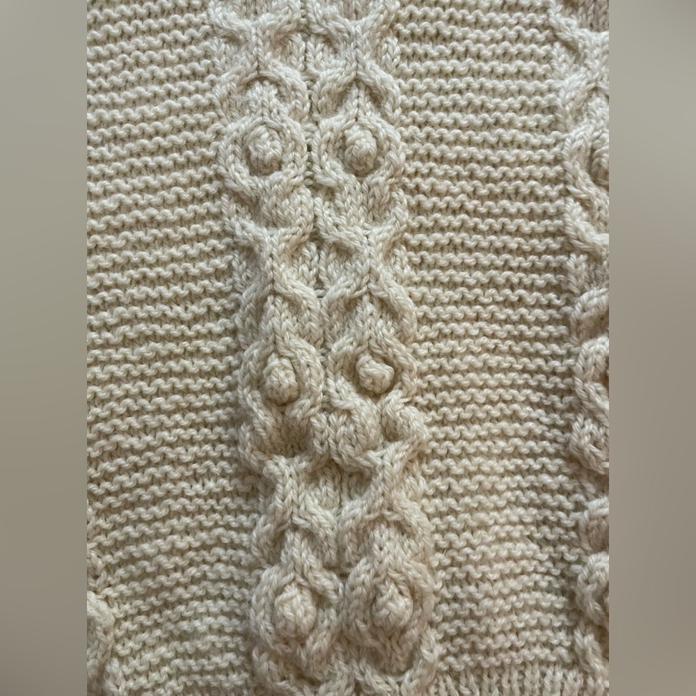 Vintage Handmade Cream Cable Knit Sweater - Picture 4 of 6